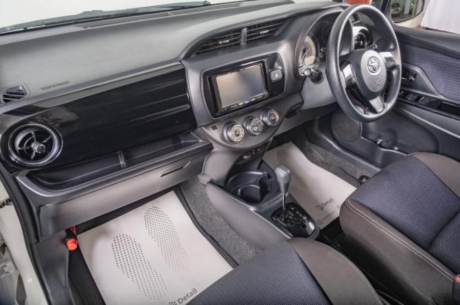 Toyota Vitz III (XP130) Рестайлинг с пробегом 2018 года, цена 1 029 000 рублей, 84000 км, хэтчбек, Автокод Объявления