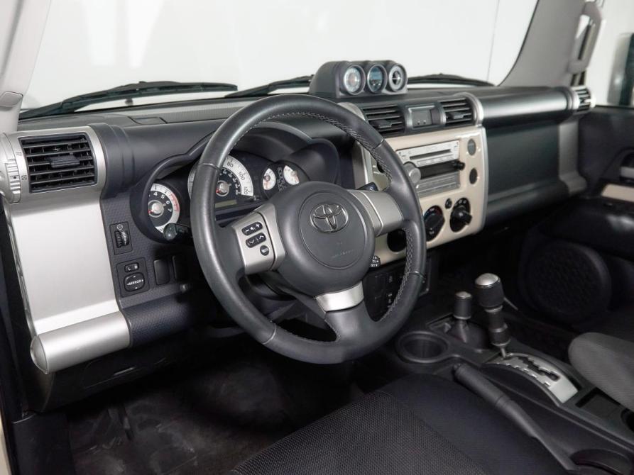 Toyota FJ Cruiser Казань  - изображение 8