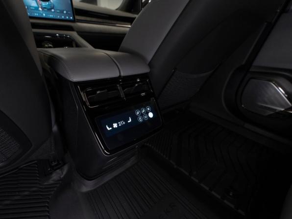 Zeekr 001 I с пробегом 2023 года, цена 4 700 000 рублей, 20894 км, хэтчбек, Автокод Объявления