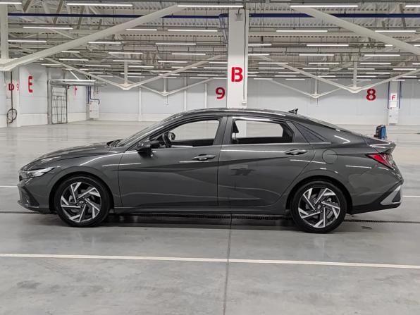 Hyundai Elantra VII (CN7) Рестайлинг с пробегом 2025 года, цена 2 260 000 рублей, 43794 км, седан, Автокод Объявления