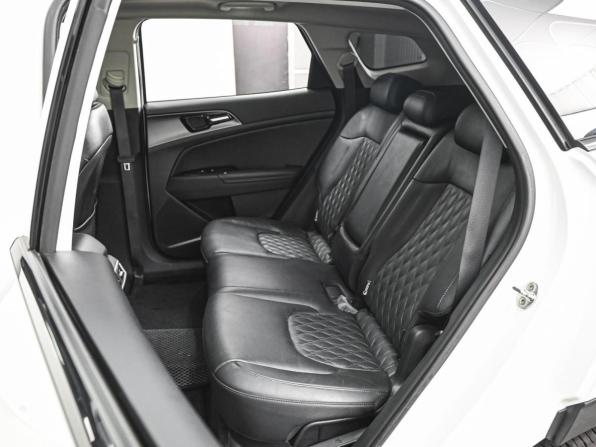 Kia Sportage V с пробегом 2023 года, цена 3 348 000 рублей, 58222 км, внедорожник, Автокод Объявления
