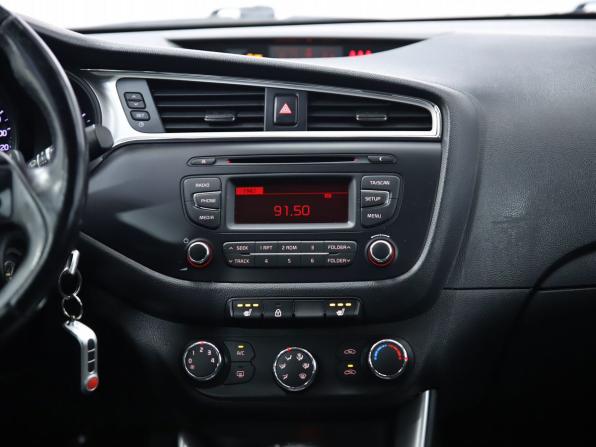 Kia Ceed II Рестайлинг с пробегом 2018 года, цена 1 290 000 рублей, 132509 км, хэтчбек, Автокод Объявления