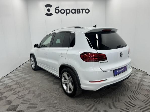 Volkswagen Tiguan I Рестайлинг с пробегом 2015 года, цена 1 799 000 рублей, 208851 км, внедорожник, Автокод Объявления