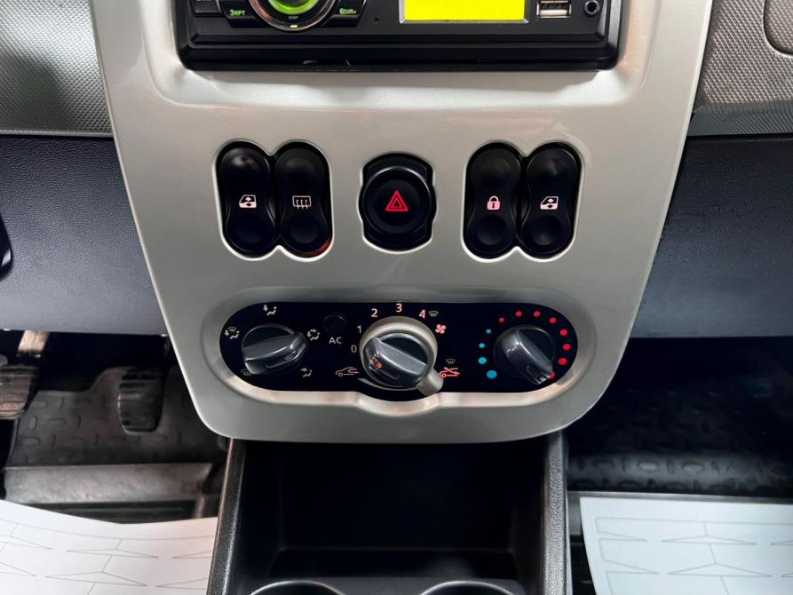 Renault Logan I Рестайлинг Тверь  - изображение 15