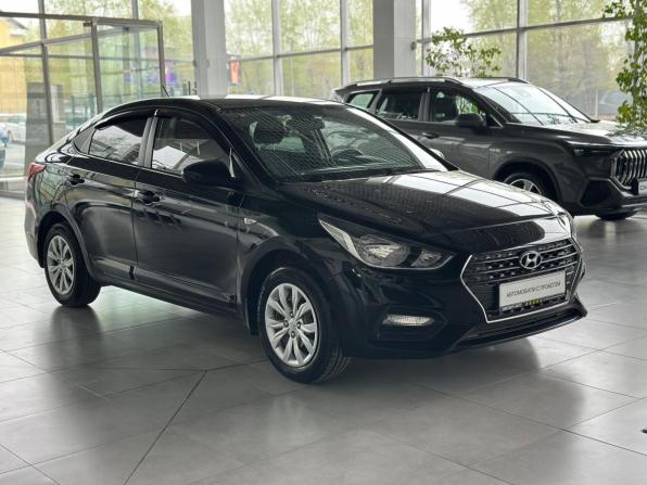 Hyundai Solaris II с пробегом 2018 года, цена 1 449 000 рублей, 70000 км, седан, Автокод Объявления