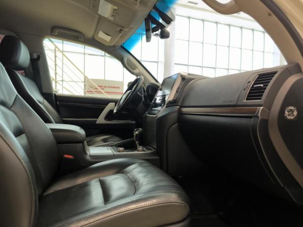 Toyota Land Cruiser 200 Series Рестайлинг 2 с пробегом 2016 года, цена 5 950 000 рублей, 180250 км, внедорожник, Автокод Объявления