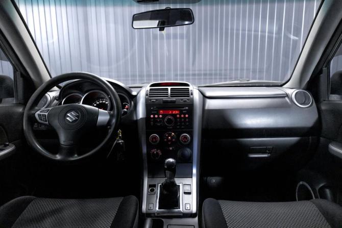 Suzuki Grand Vitara I Рестайлинг с пробегом 2005 года, цена 599 000 рублей, 245805 км, внедорожник, Автокод Объявления