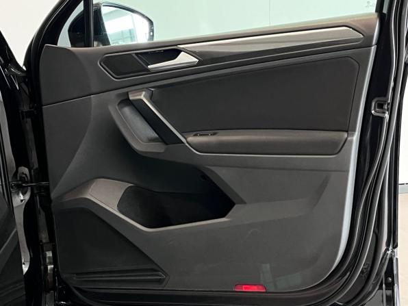 Volkswagen Tiguan II с пробегом 2018 года, цена 2 350 000 рублей, 189838 км, внедорожник, Автокод Объявления