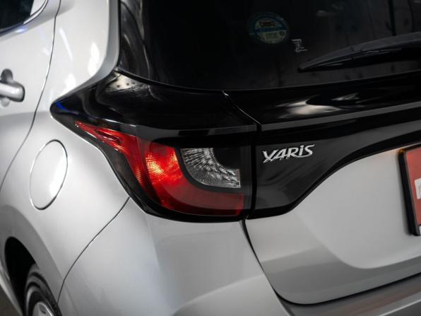 Toyota Yaris IV с пробегом 2021 года, цена 1 070 500 рублей, 100650 км, хэтчбек, Автокод Объявления
