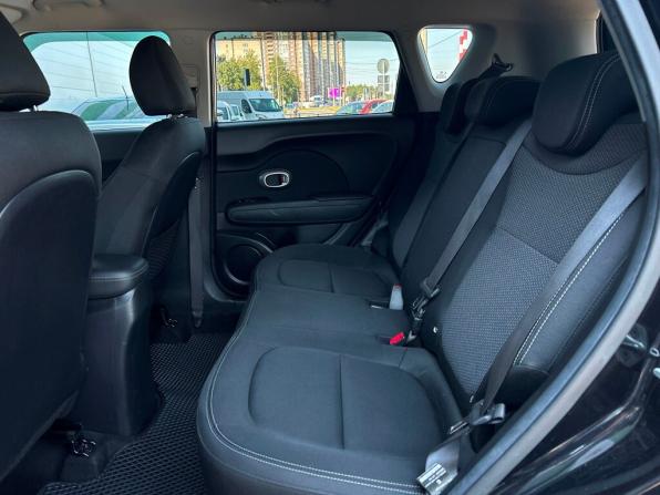 Kia Soul II Рестайлинг с пробегом 2017 года, цена 1 394 700 рублей, 71374 км, хэтчбек, Автокод Объявления