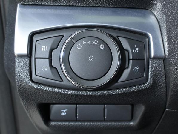 Ford Explorer V Рестайлинг с пробегом 2017 года, цена 2 238 000 рублей, 233795 км, внедорожник, Автокод Объявления