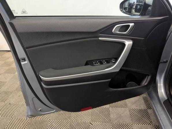Kia Ceed III с пробегом 2020 года, цена 1 890 000 рублей, 91490 км, универсал, Автокод Объявления
