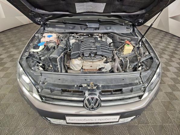 Volkswagen Touareg II с пробегом 2011 года, цена 1 320 000 рублей, 267329 км, внедорожник, Автокод Объявления