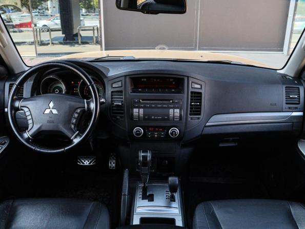 Mitsubishi Pajero IV Рестайлинг 1 с пробегом 2011 года, цена 2 550 000 рублей, 73288 км, внедорожник, Автокод Объявления