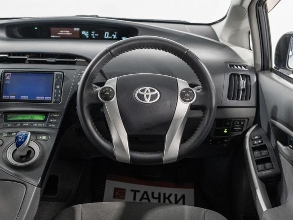 Toyota Prius III (XW30) с пробегом 2010 года, цена 1 080 500 рублей, 174212 км, лифтбек, Автокод Объявления