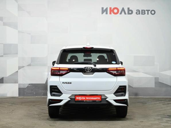 Toyota Raize I с пробегом 2020 года, цена 1 900 000 рублей, 34207 км, внедорожник, Автокод Объявления