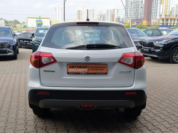 Suzuki Vitara II с пробегом 2016 года, цена 1 219 000 рублей, 215722 км, внедорожник, Автокод Объявления