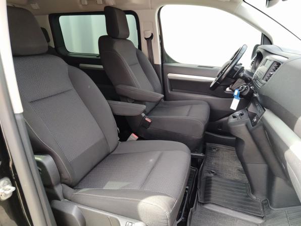 Peugeot Traveller I с пробегом 2018 года, цена 2 599 000 рублей, 178583 км, минивэн, Автокод Объявления