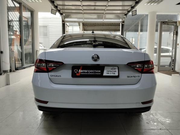 Skoda Superb III с пробегом 2018 года, цена 2 350 000 рублей, 140035 км, универсал, Автокод Объявления