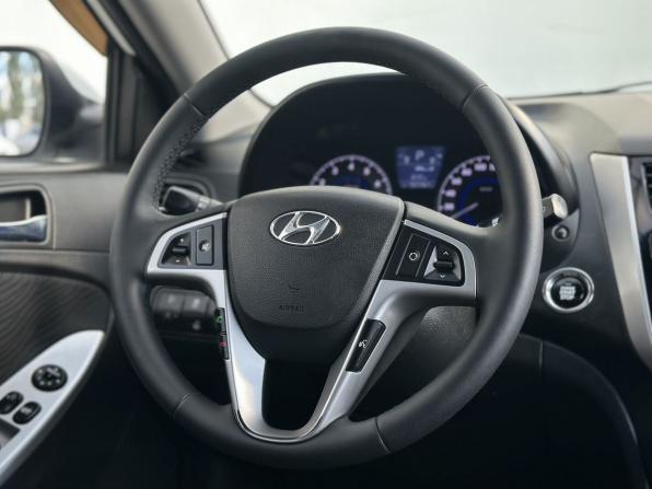 Hyundai Solaris I с пробегом 2014 года, цена 930 000 рублей, 151739 км, седан, Автокод Объявления