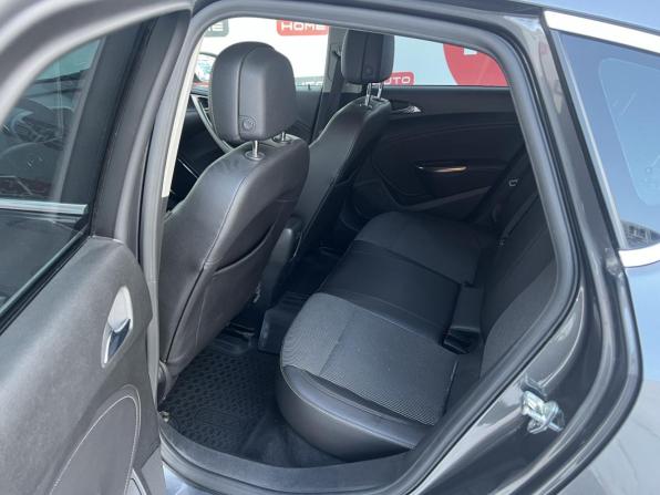 Opel Astra J с пробегом 2011 года, цена 650 000 рублей, 183300 км, хэтчбек, Автокод Объявления