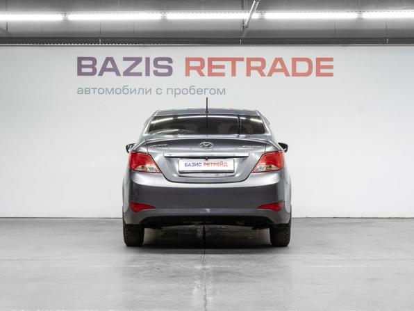 Hyundai Solaris I Рестайлинг с пробегом 2015 года, цена 860 000 рублей, 211000 км, седан, Автокод Объявления
