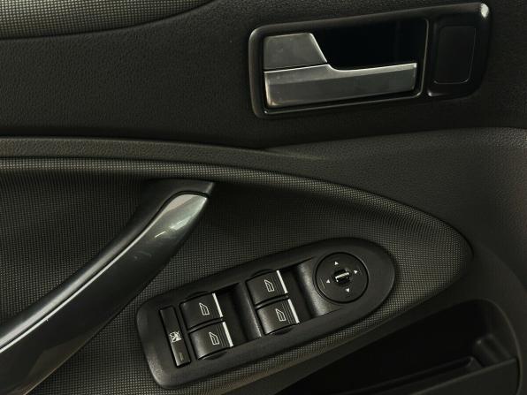 Ford Kuga I с пробегом 2012 года, цена 950 000 рублей, 157492 км, внедорожник, Автокод Объявления