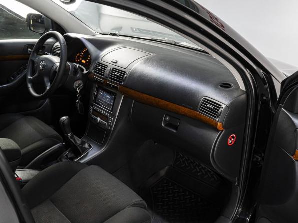 Toyota Avensis II с пробегом 2006 года, цена 650 000 рублей, 304999 км, седан, Автокод Объявления