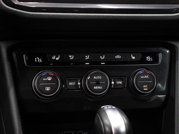 Volkswagen Tiguan II с пробегом 2018 года, цена 2 598 000 рублей, 145553 км, внедорожник, Автокод Объявления