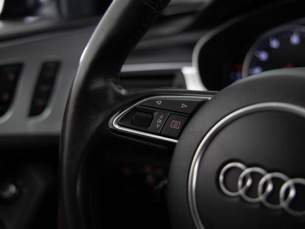 Audi A6 allroad III (C7) Рестайлинг с пробегом 2018 года, цена 2 399 000 рублей, 260510 км, универсал, Автокод Объявления