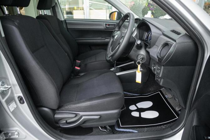 Toyota Corolla XI (E160 E170 E180) с пробегом 2013 года, цена 975 000 рублей, 121300 км, универсал, Автокод Объявления