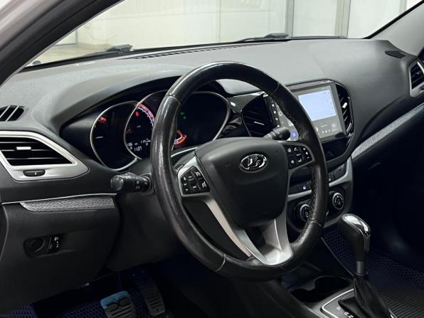 Lada (ВАЗ) Vesta I с пробегом 2020 года, цена 1 350 000 рублей, 71405 км, универсал, Автокод Объявления