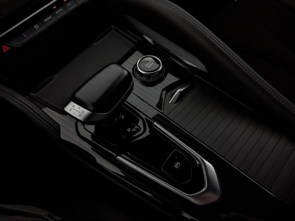 Geely Monjaro I с пробегом 2024 года, цена 3 530 000 рублей, 27396 км, внедорожник, Автокод Объявления