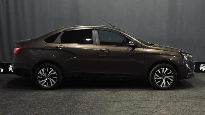 Lada (ВАЗ) Vesta I с пробегом 2018 года, цена 896 000 рублей, 102000 км, седан, Автокод Объявления