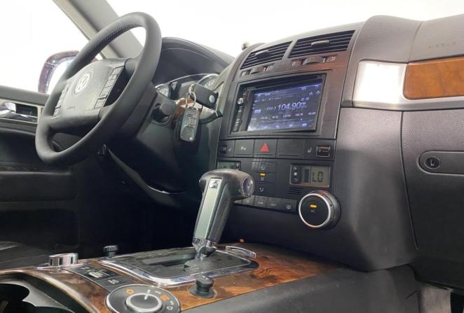Volkswagen Touareg I Рестайлинг с пробегом 2008 года, цена 600 000 рублей, 281059 км, внедорожник, Автокод Объявления