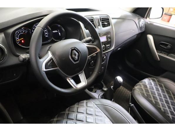 Renault Logan II Рестайлинг с пробегом 2021 года, цена 1 249 000 рублей, 44844 км, седан, Автокод Объявления
