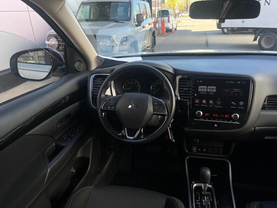 Mitsubishi Outlander III Рестайлинг 3 Санкт-Петербург  - изображение 8