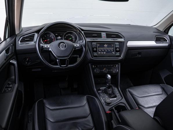 Volkswagen Tiguan II с пробегом 2017 года, цена 2 340 000 рублей, 125640 км, внедорожник, Автокод Объявления