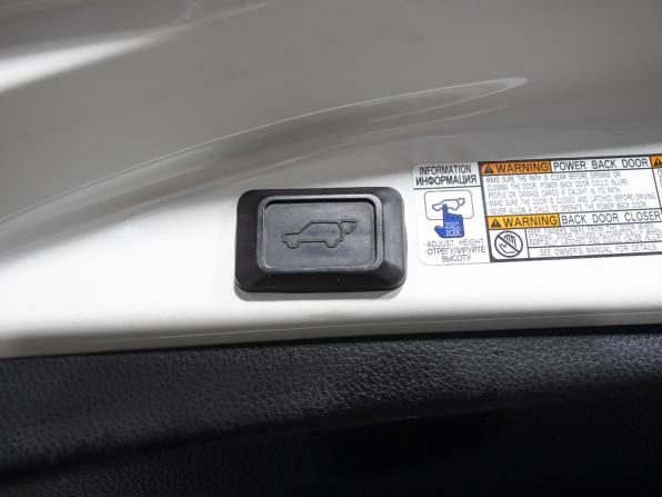 Toyota RAV4 IV (XA40) Рестайлинг с пробегом 2016 года, цена 2 398 000 рублей, 147093 км, внедорожник, Автокод Объявления