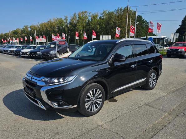 Mitsubishi Outlander III Рестайлинг 3 с пробегом 2020 года, цена 2 349 995 рублей, 122441 км, внедорожник, Автокод Объявления