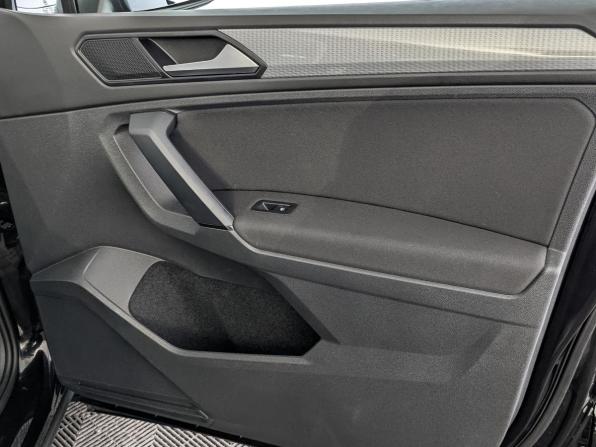 Volkswagen Tiguan II Рестайлинг с пробегом 2021 года, цена 3 825 000 рублей, 17314 км, внедорожник, Автокод Объявления