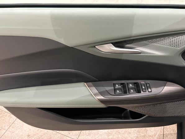 Changan Lamore с пробегом 2023 года, цена 1 899 000 рублей, 33609 км, седан, Автокод Объявления