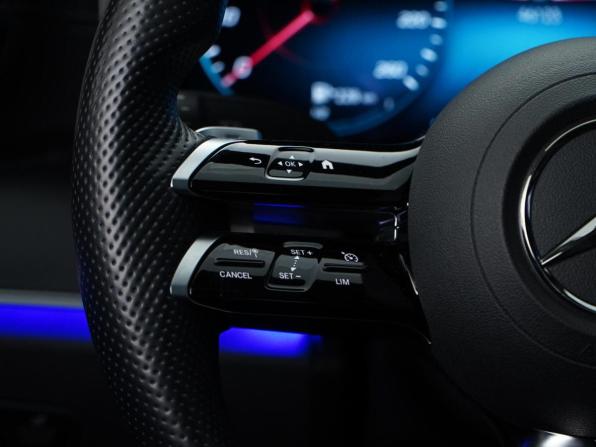 Mercedes-Benz E-Класс V (W213 S213 C238) Рестайлинг с пробегом 2021 года, цена 5 757 077 рублей, 46123 км, седан, Автокод Объявления