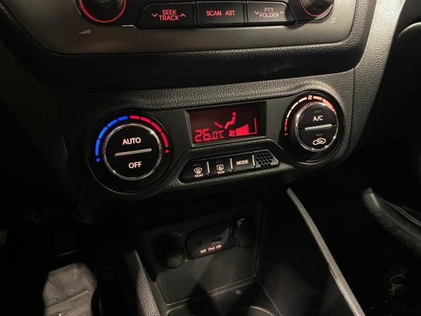 Kia Rio III с пробегом 2012 года, цена 880 000 рублей, 176936 км, седан, Автокод Объявления