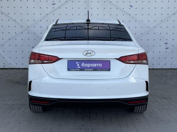 Hyundai Solaris II с пробегом 2017 года, цена 1 130 000 рублей, 186805 км, седан, Автокод Объявления