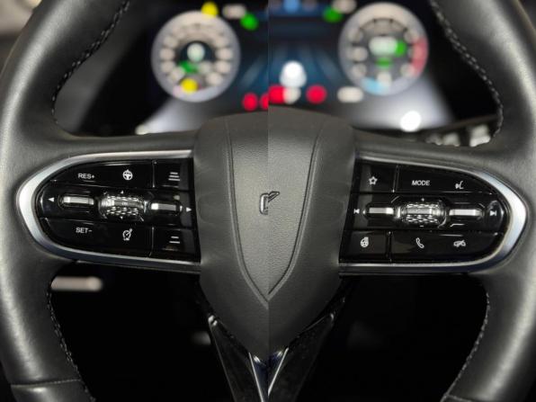 Omoda C5 I с пробегом 2022 года, цена 1 799 000 рублей, 31590 км, внедорожник, Автокод Объявления