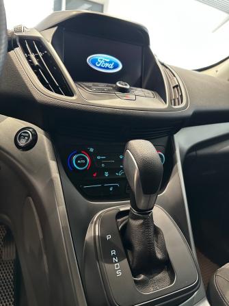 Ford Kuga II Рестайлинг с пробегом 2017 года, цена 1 470 000 рублей, 164000 км, внедорожник, Автокод Объявления