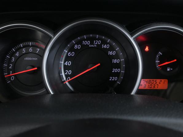 Nissan Tiida I Рестайлинг с пробегом 2010 года, цена 1 020 000 рублей, 75000 км, хэтчбек, Автокод Объявления