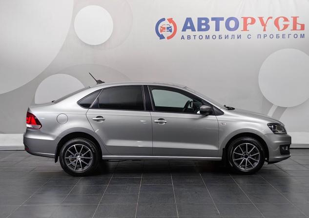 Volkswagen Polo V Рестайлинг с пробегом 2018 года, цена 1 055 000 рублей, 106795 км, седан, Автокод Объявления