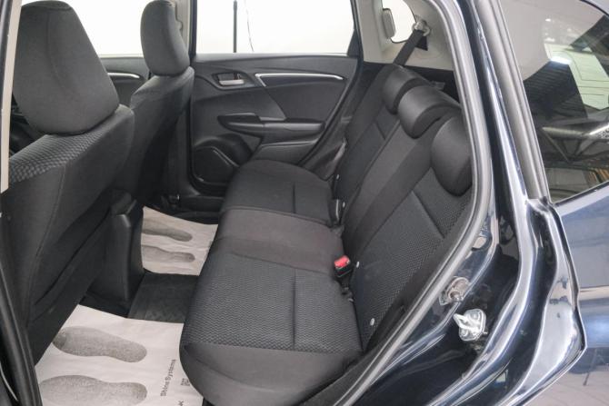 Honda Fit III Рестайлинг с пробегом 2017 года, цена 1 199 000 рублей, 75000 км, хэтчбек, Автокод Объявления